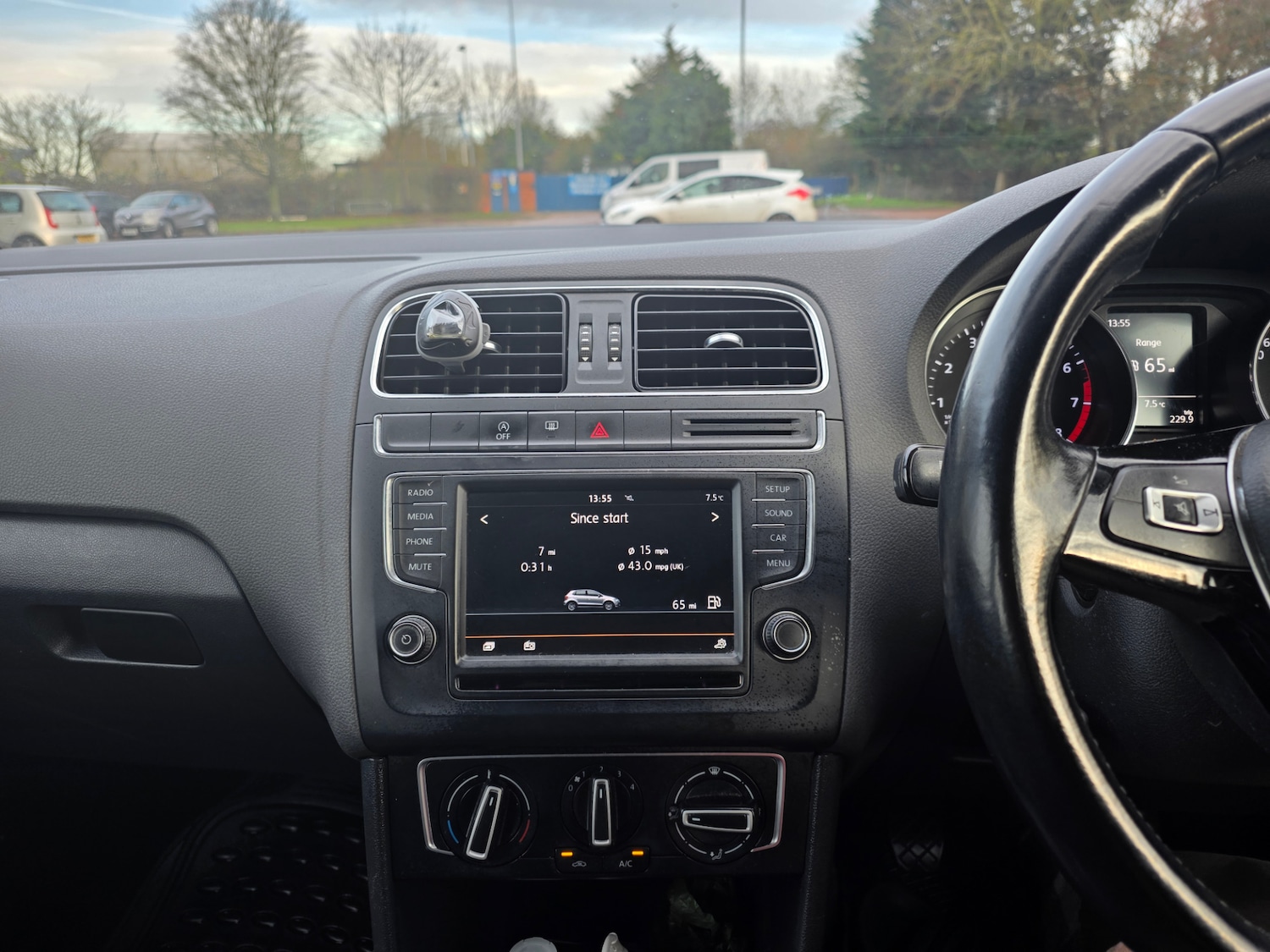 Used Volkswagen Polo 2015 for sale - 76831935: Photo 21