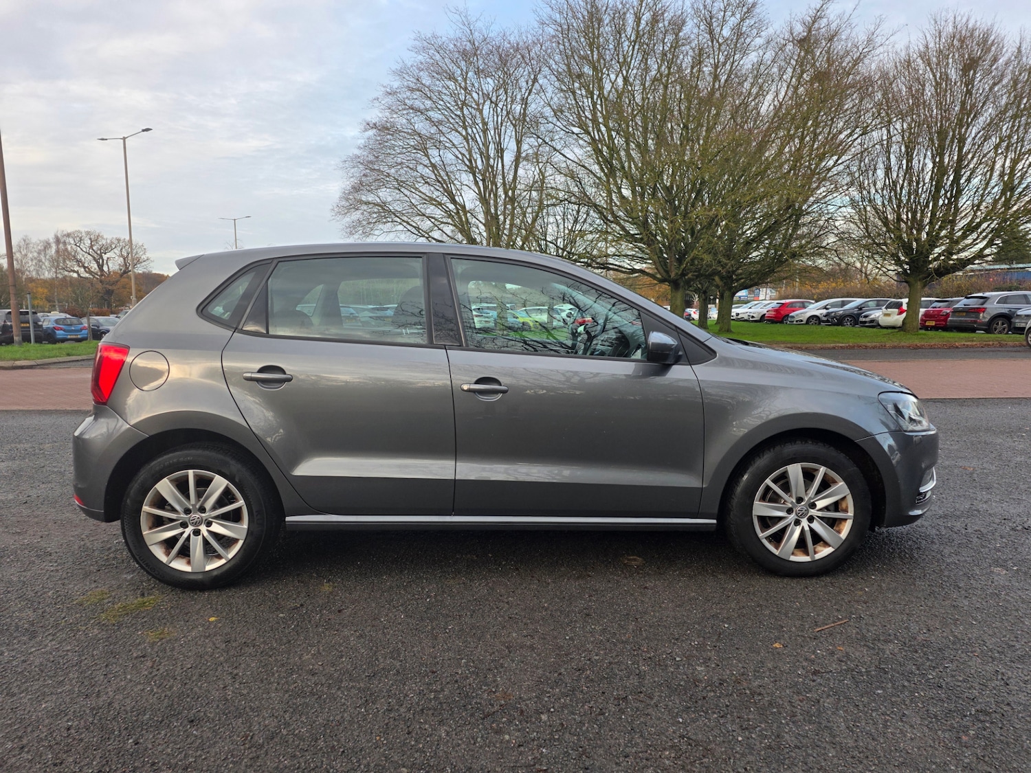Used Volkswagen Polo 2015 for sale - 76831935: Photo 3