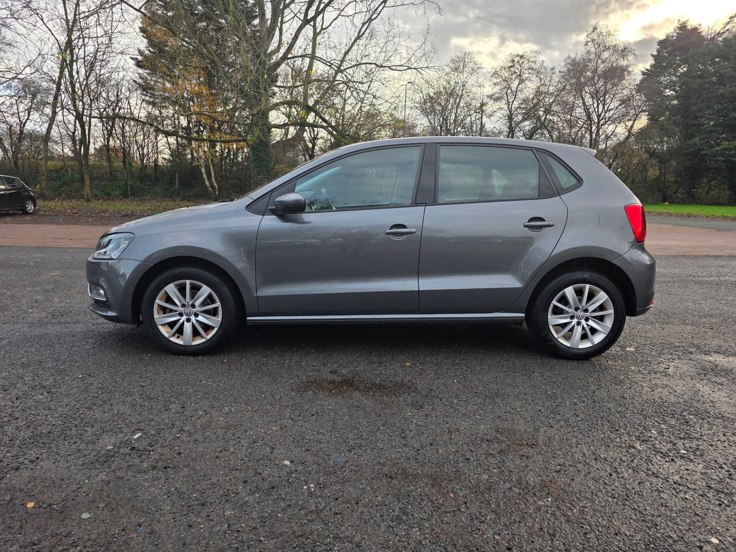 Used Volkswagen Polo 2015 for sale - 76831935: Photo 4