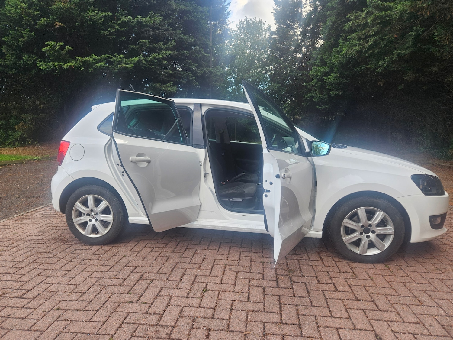 Used Volkswagen Polo 2015 for sale - 76363120: Photo 13