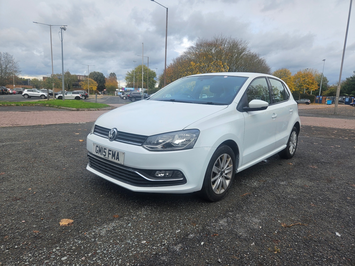 Used Volkswagen Polo 2015 for sale - 76363120: Photo 2