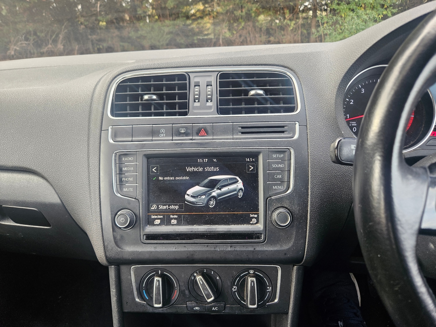 Used Volkswagen Polo 2015 for sale - 77431344: Photo 23