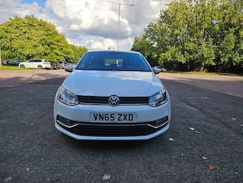 Used Volkswagen Polo 2015 for sale - 75874572: Photo