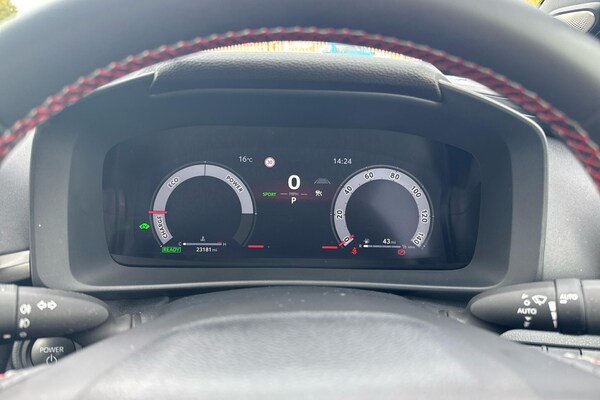 Used Toyota C-HR 2024 for sale - 76025869: Photo 9
