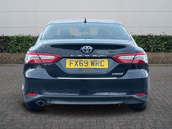 Used Toyota Camry 2019 for sale - 77052385: Photo