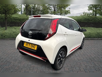 Used Toyota AYGO 2022 for sale - 76359804: Photo