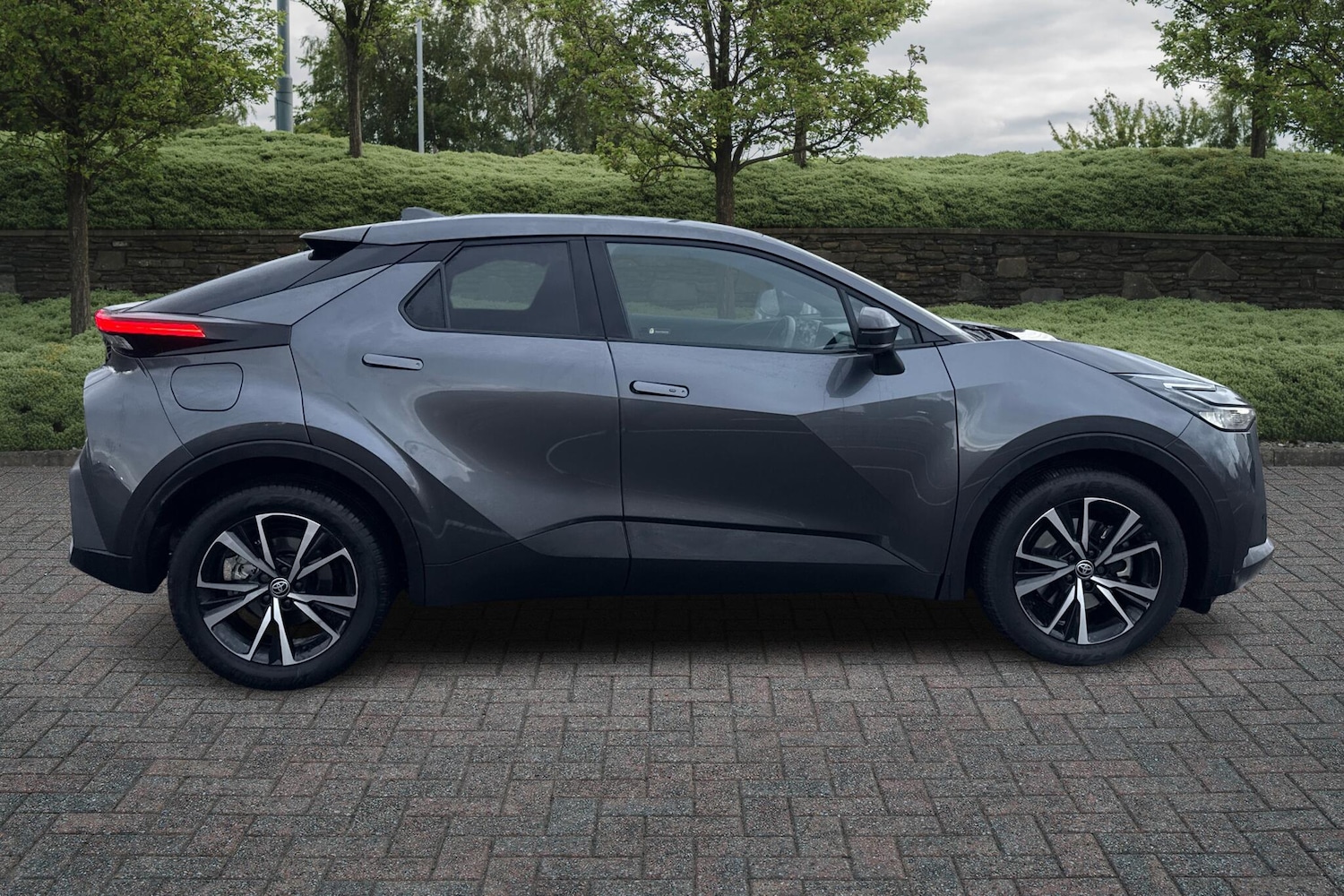 Used Toyota C-HR 2024 for sale - 76937252: Photo 16