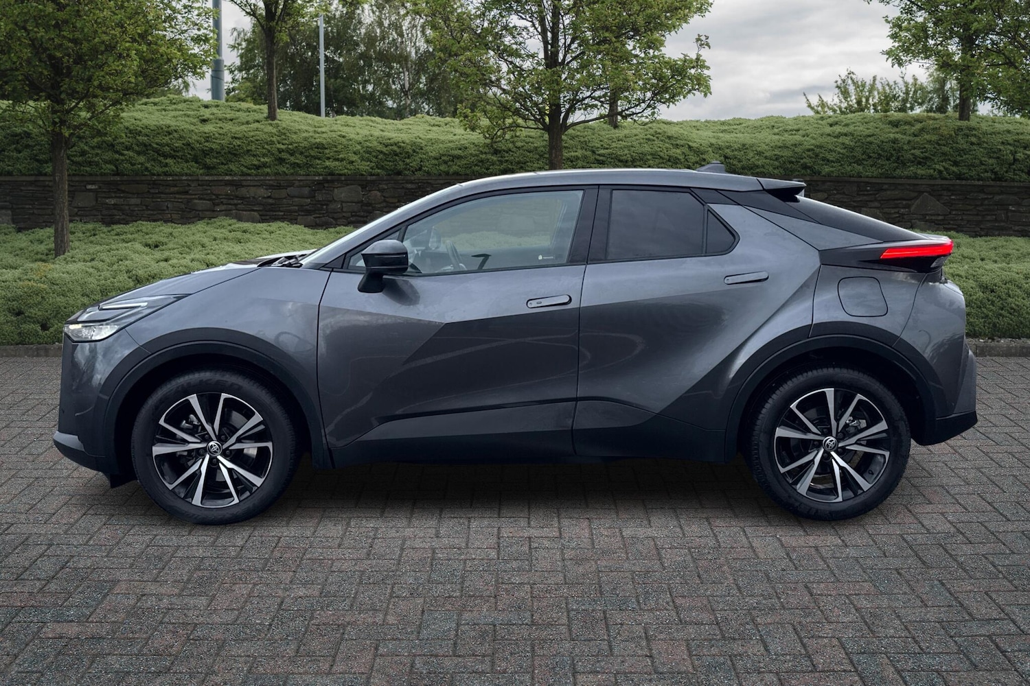 Used Toyota C-HR 2024 for sale - 76937252: Photo 17