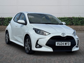 Used Toyota Yaris 2024 for sale - 77725217: Photo