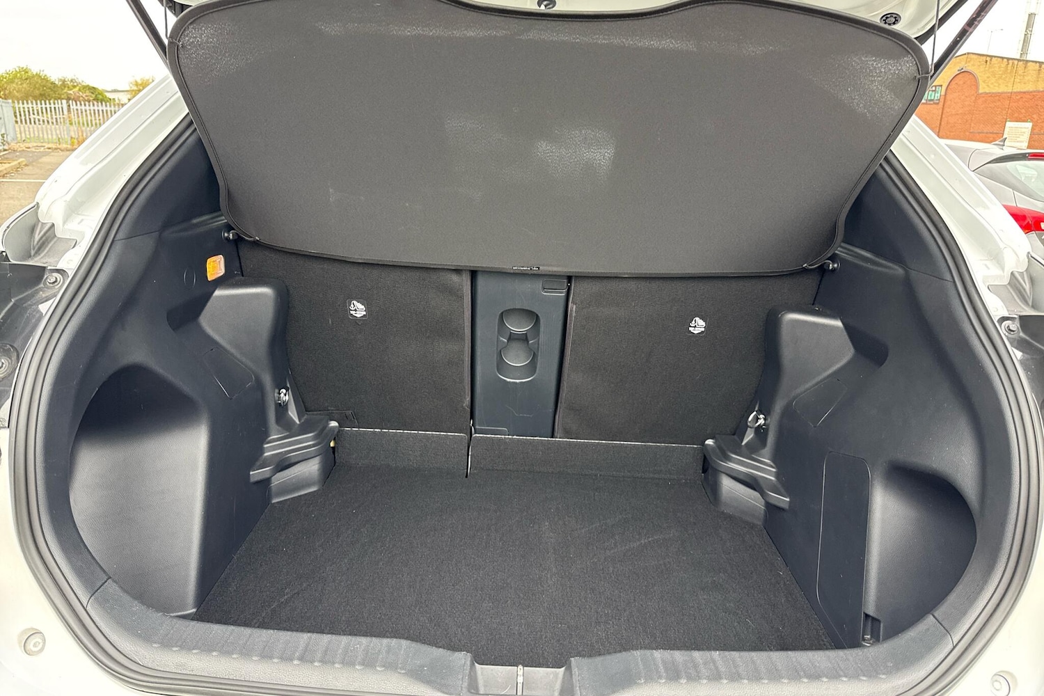 Used Toyota Yaris Cross 2023 for sale - 77512228: Photo 14