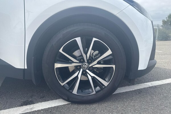 Used Toyota C-HR 2024 for sale - 75659617: Photo 18
