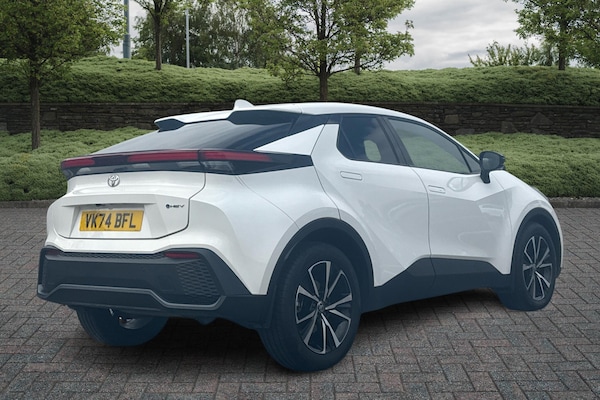 Used Toyota C-HR 2024 for sale - 75659617: Photo 2