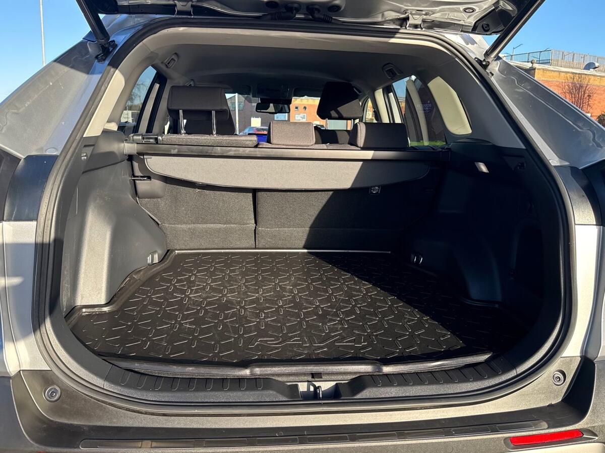 Used Toyota RAV4 2023 for sale - 77013432: Photo 10