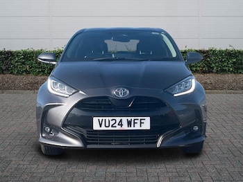 Used Toyota Yaris 2024 for sale - 77725215: Photo