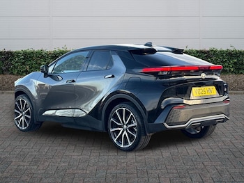 Used Toyota C-HR 2025 for sale - 77599786: Photo