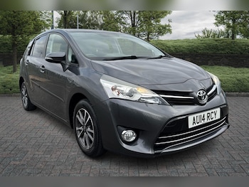 Used Toyota Verso 2014 for sale - 75624699: Photo