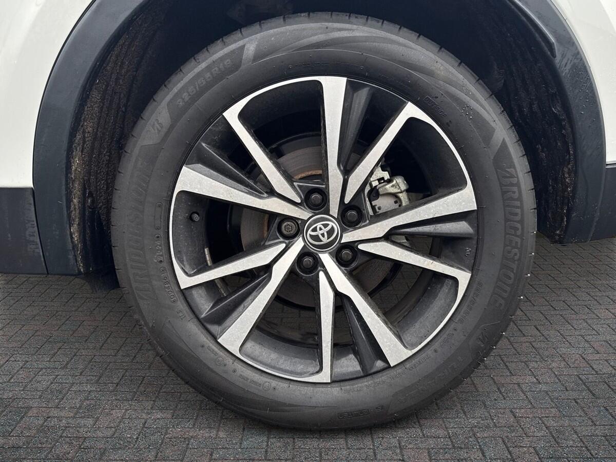 Used Toyota C-HR 2024 for sale - 77498105: Photo 6