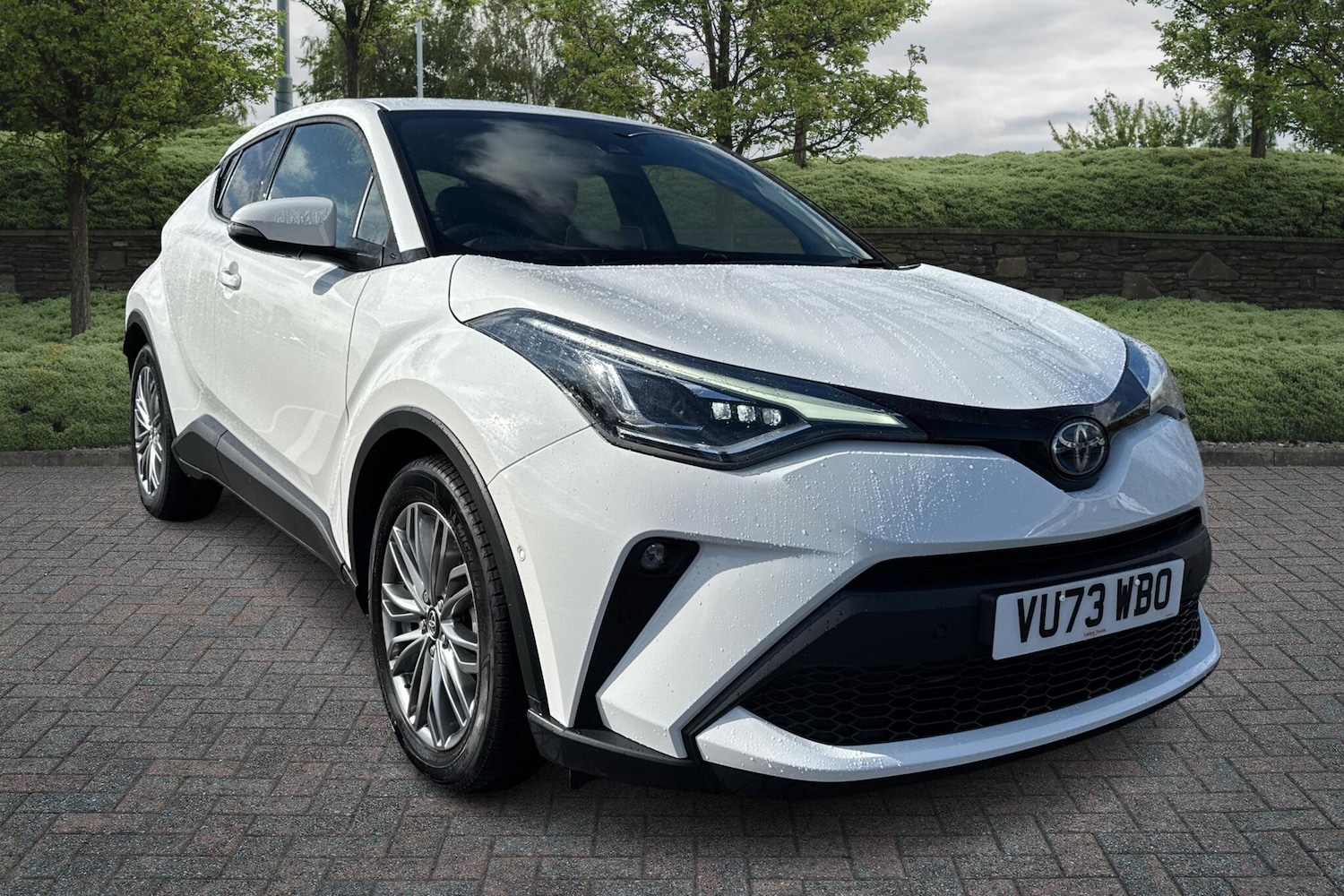 Used Toyota C-HR 2023 for sale - 76730677: Photo 1