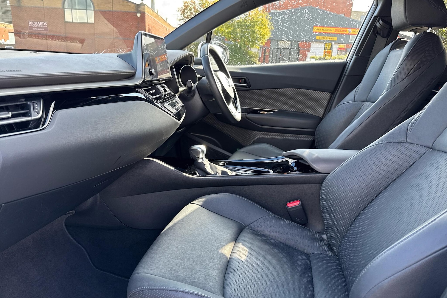 Used Toyota C-HR 2023 for sale - 76730677: Photo 10