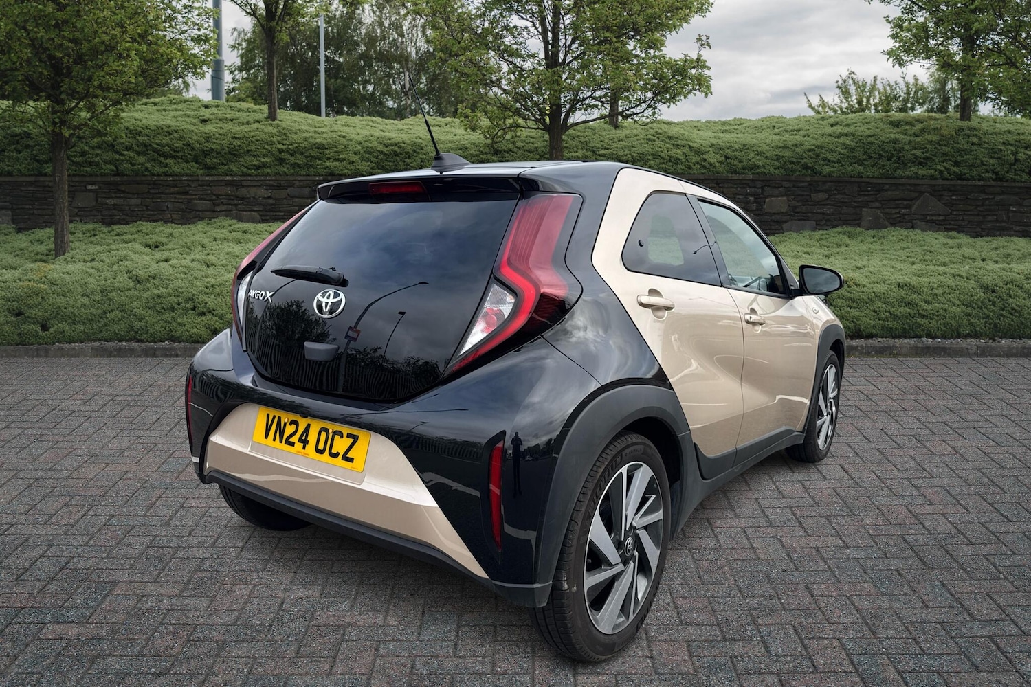 Used Toyota Aygo X 2024 for sale - 75733612: Photo 2