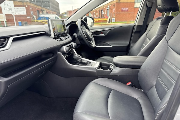 Used Toyota RAV4 2021 for sale - 76073821: Photo 10