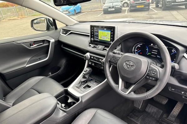 Used Toyota RAV4 2021 for sale - 76073821: Photo 5