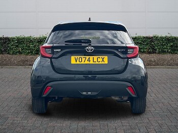 Used Toyota Yaris 2024 for sale - 77971435: Photo