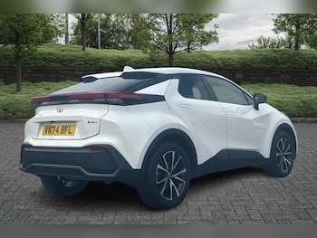 Used Toyota C-HR 2024 for sale - 77575925: Photo