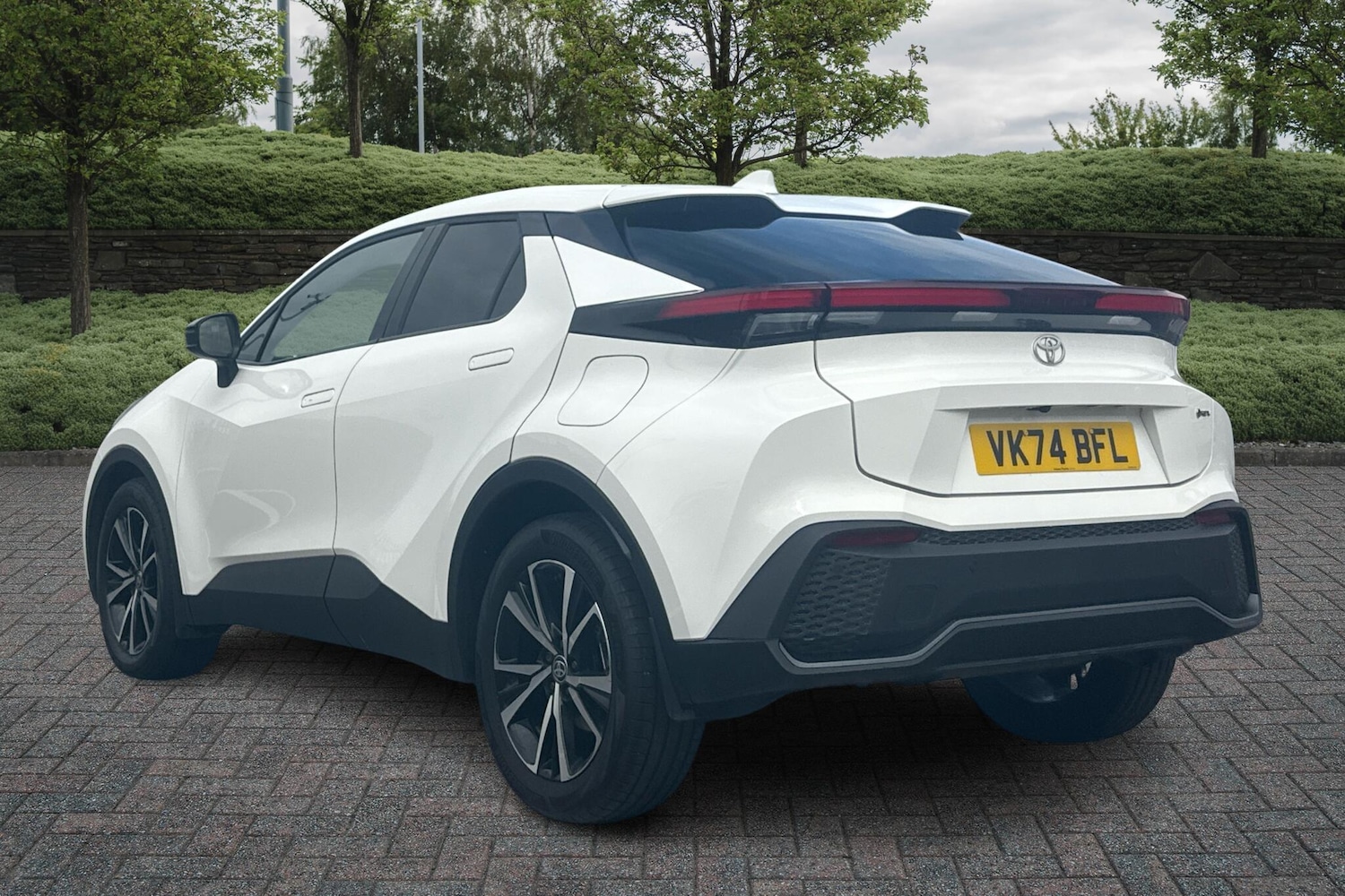 Used Toyota C-HR 2024 for sale - 77575925: Photo 4