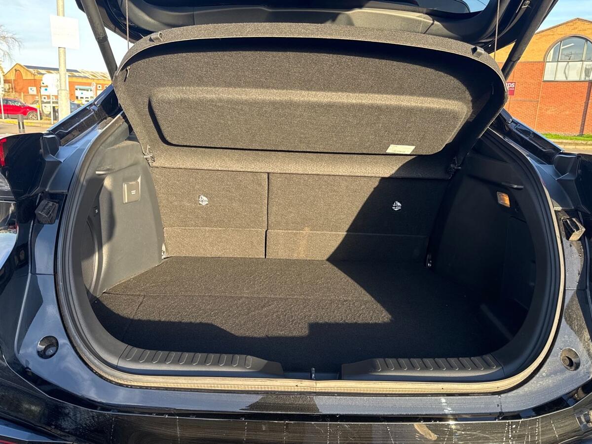 Used Toyota C-HR 2025 for sale - 77176902: Photo 10