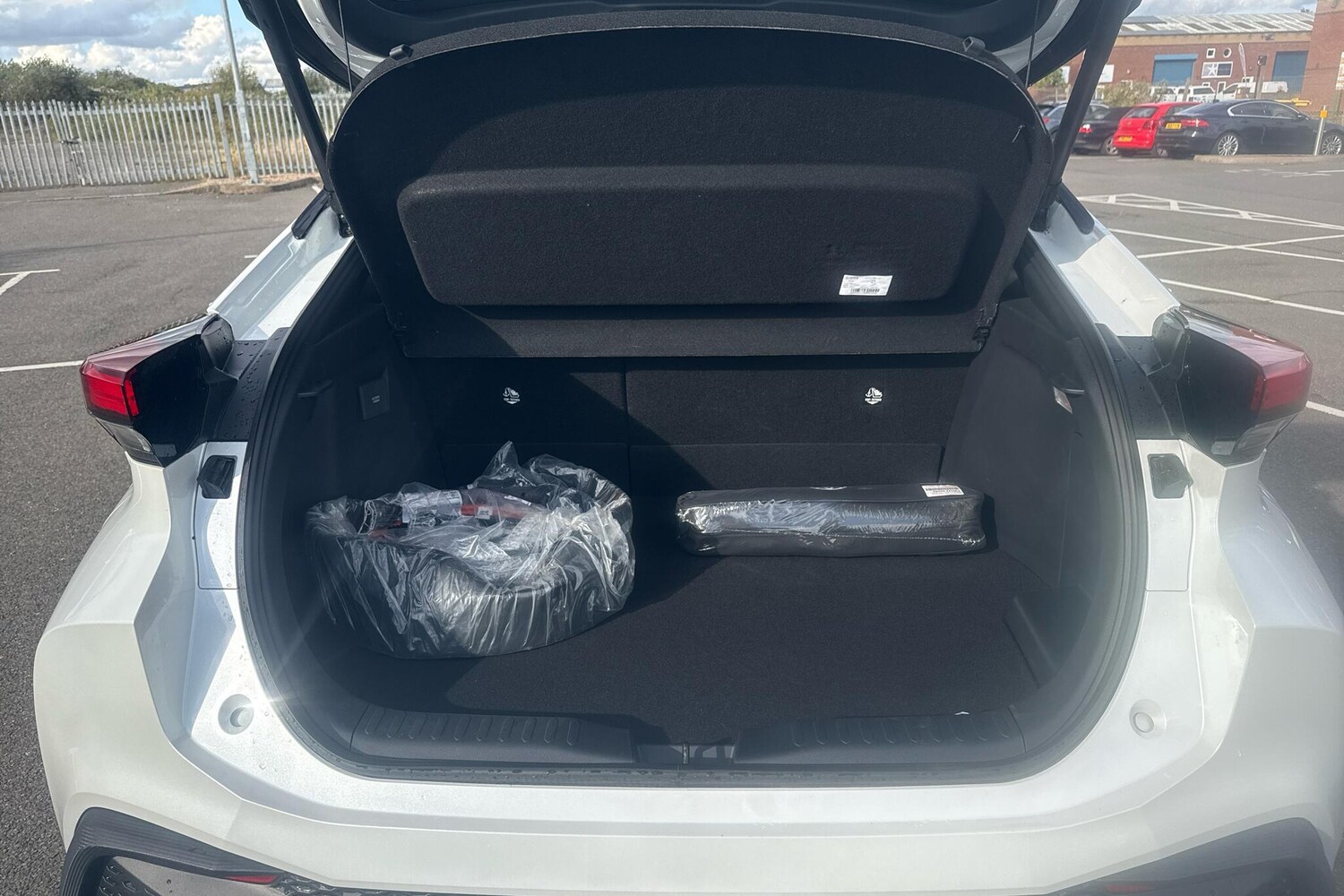 Used Toyota C-HR 2024 for sale - 76647380: Photo 14