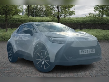 Used Toyota C-HR 2024 for sale - 76647380: Photo