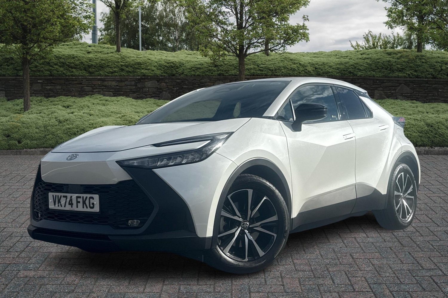 Used Toyota C-HR 2024 for sale - 76647380: Photo 3