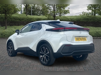 Used Toyota C-HR 2024 for sale - 76647380: Photo