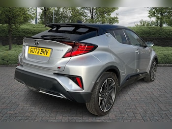 Used Toyota C-HR 2023 for sale - 76458672: Photo