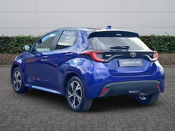 Used Toyota Yaris 2024 for sale - 79063560: Photo