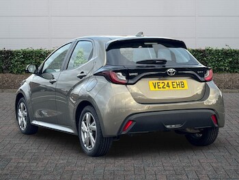 Used Toyota Yaris 2024 for sale - 77725338: Photo