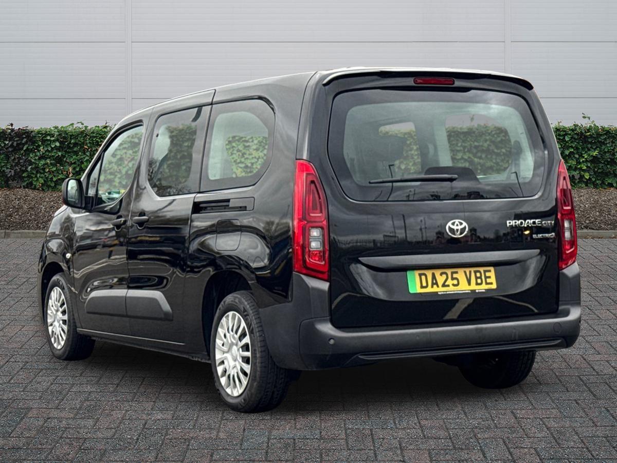 Used Toyota PROACE CITY Verso 2025 for sale - 78036196: Photo 2