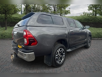 Used Toyota Hilux 2020 for sale - 75201073: Photo