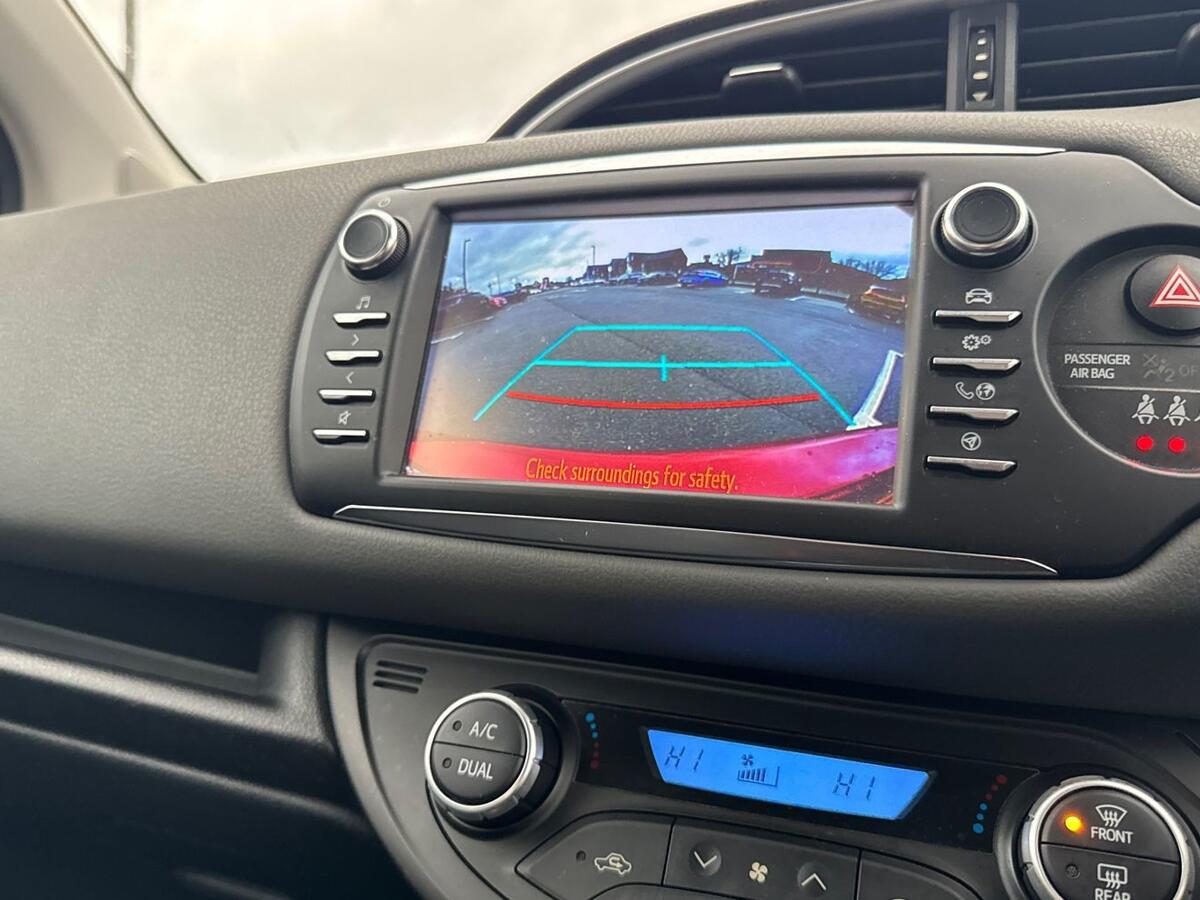 Used Toyota Yaris 2018 for sale - 77052384: Photo 11