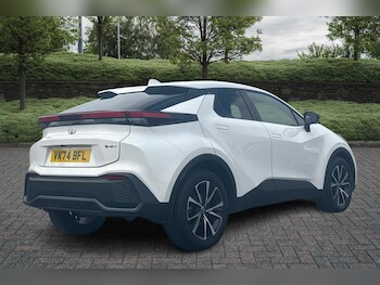 Used Toyota C-HR 2024 for sale - 78320208: Photo