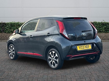 Used Toyota AYGO 2021 for sale - 76647390: Photo