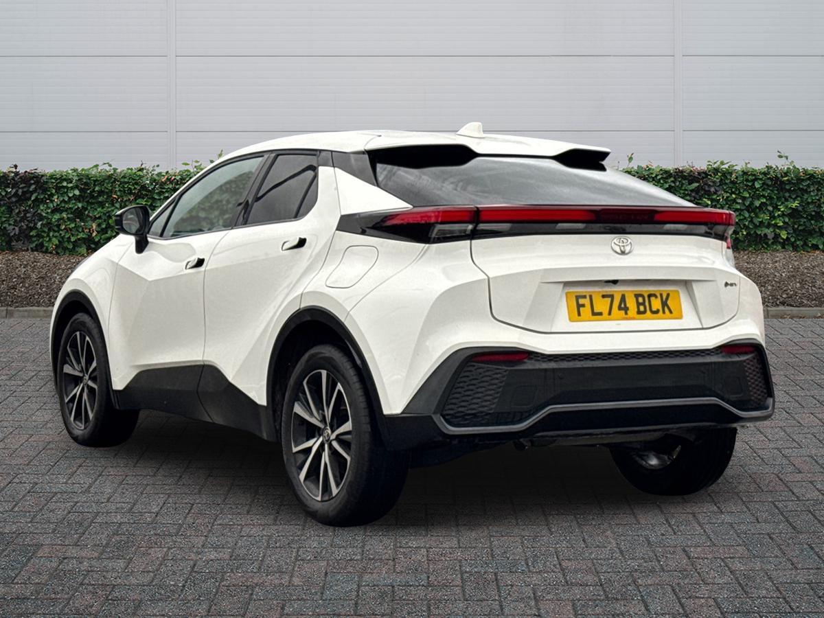 Used Toyota C-HR 2024 for sale - 76800410: Photo 2