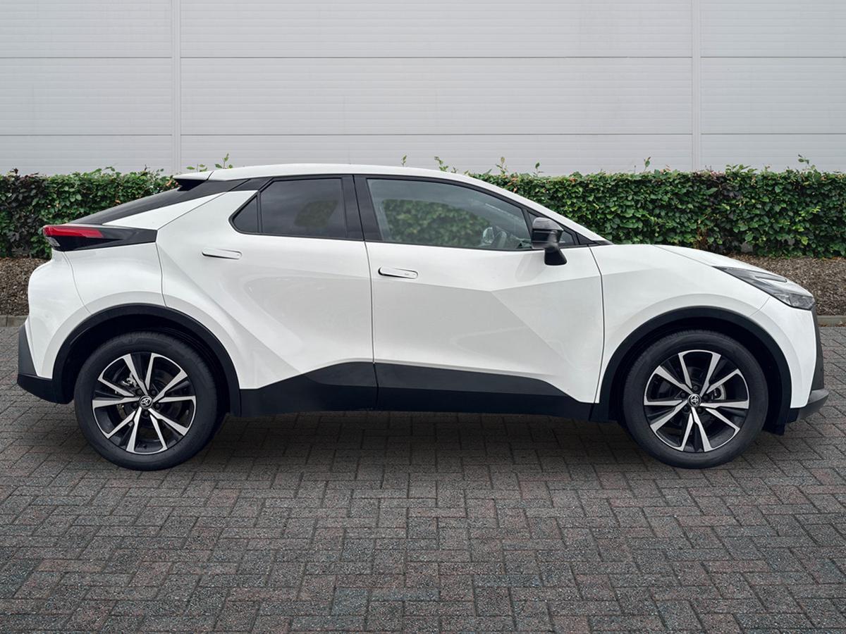 Used Toyota C-HR 2024 for sale - 76800410: Photo 5