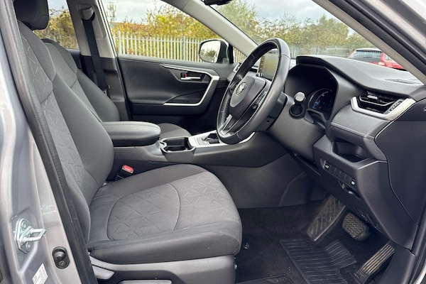 Used Toyota RAV4 2021 for sale - 76285438: Photo 11