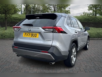 Used Toyota RAV4 2021 for sale - 76285438: Photo 2