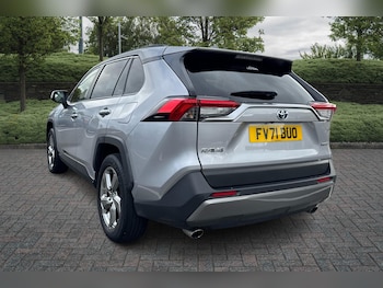 Used Toyota RAV4 2021 for sale - 76285438: Photo 4