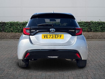 Used Toyota Yaris 2024 for sale - 77725233: Photo