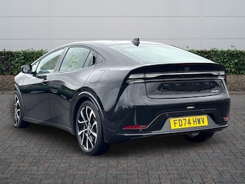 Used Toyota Prius 2024 for sale - 76716789: Photo