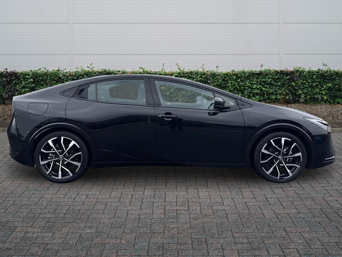 Used Toyota Prius 2024 for sale - 76716789: Photo 5